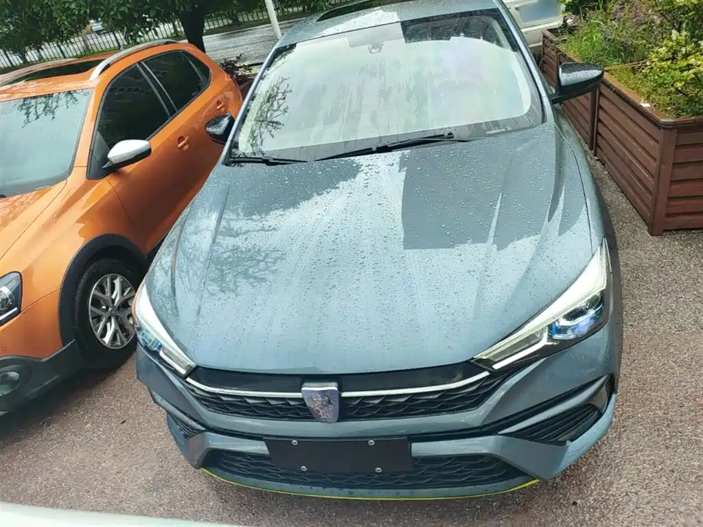 Roewe i5 1.5 L CVT Diamond