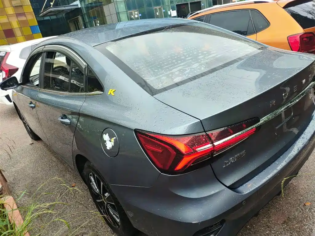 Roewe i5 1.5 L CVT Diamond