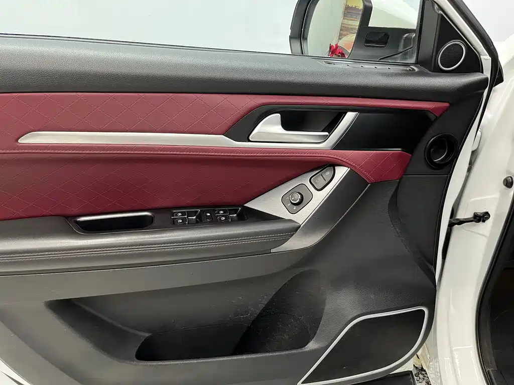 Haval H6 Coupe Connected 1.5 T Auto 2 WD Luxury Connected