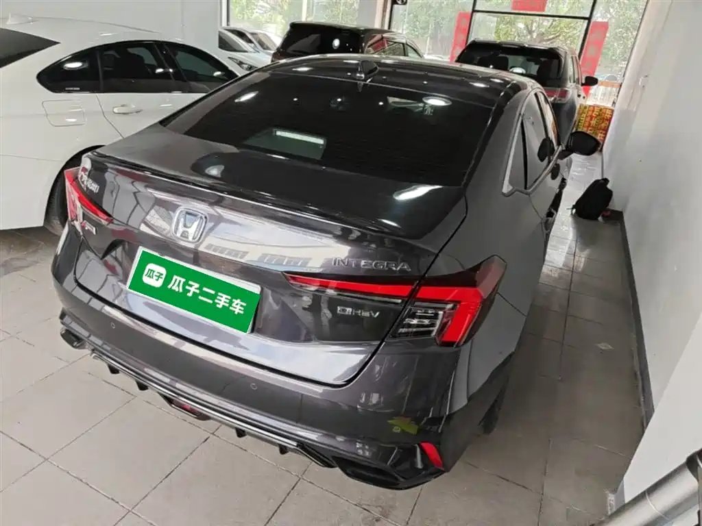 Integra 2.0 L e:HEV Sharp· Premium