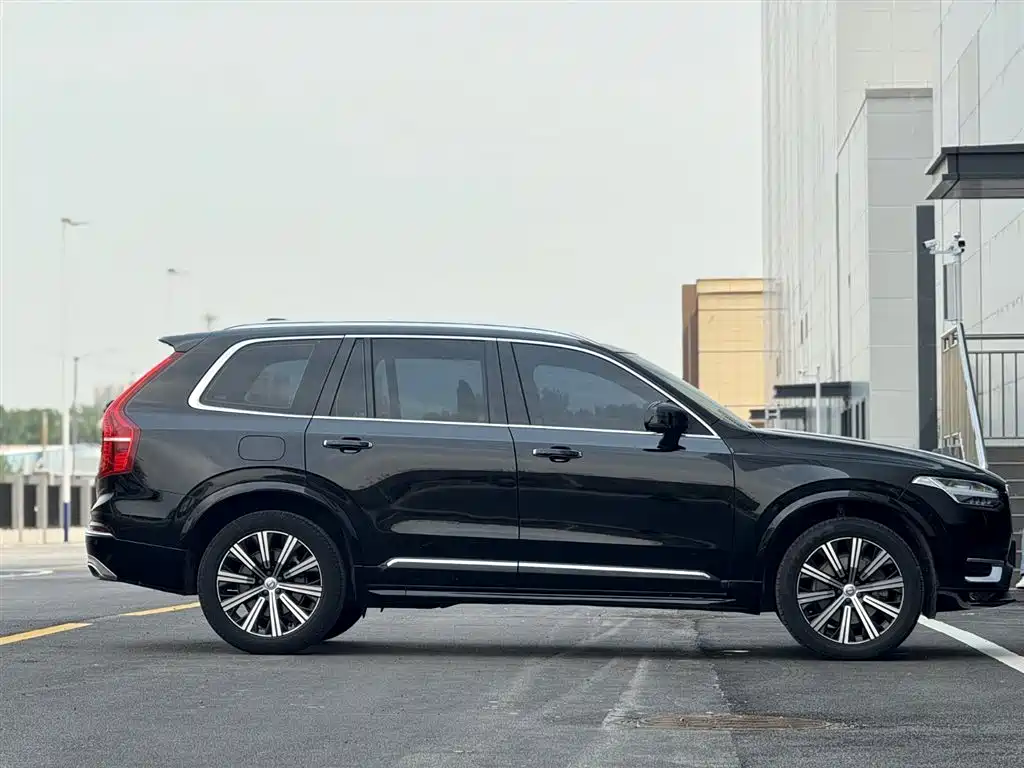 Volvo XC90 沃尔沃XC90 2021款 B6 智逸运动版 7座