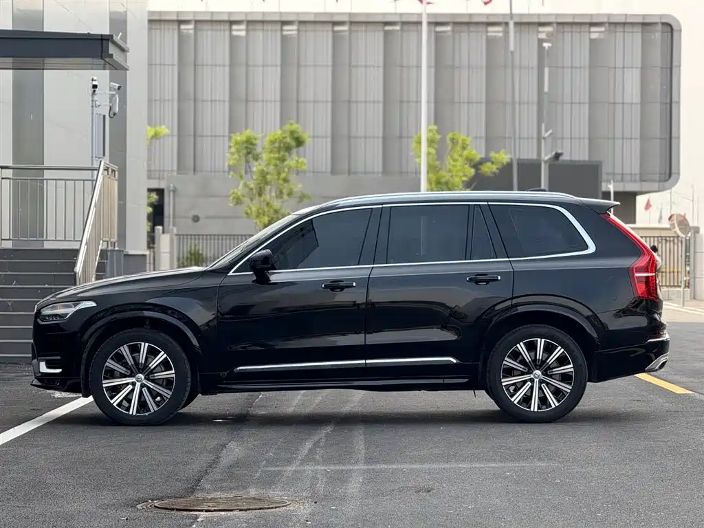 Volvo XC90 沃尔沃XC90 2021款 B6 智逸运动版 7座