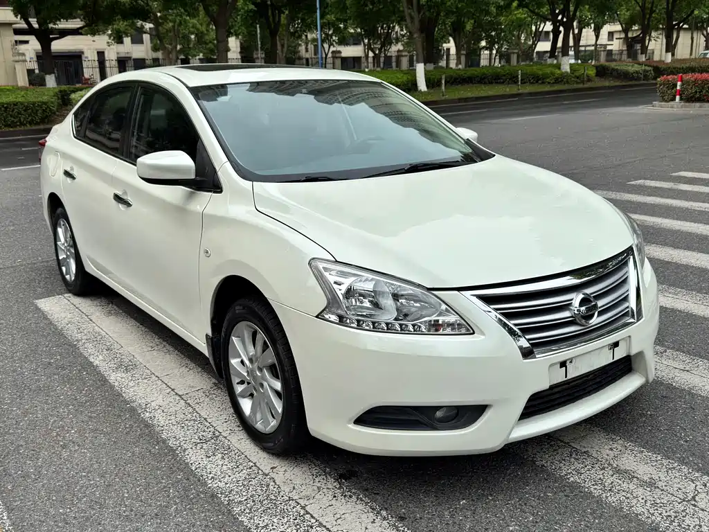 Sylphy 1.6 XV CVT Premium