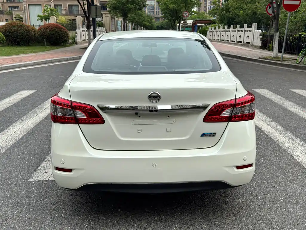 Sylphy 1.6 XV CVT Premium