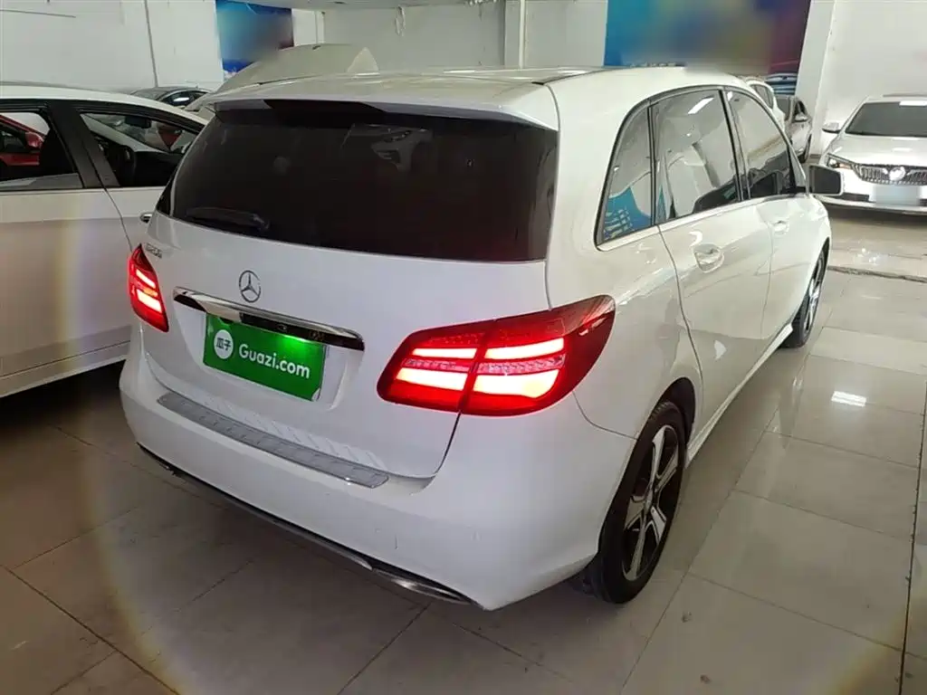 Mercedes-Benz B-Class 奔驰B级 2016款 B 200 臻藏版