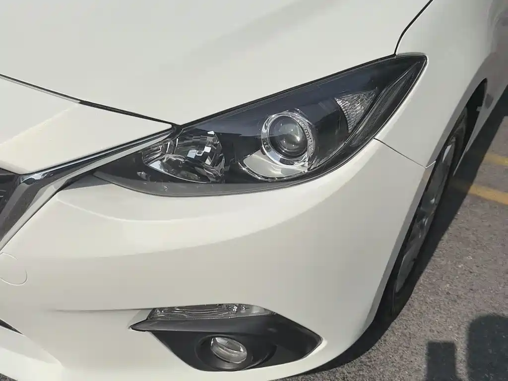 Mazda 3 Axela Sedan 1.5 L Auto Comfort
