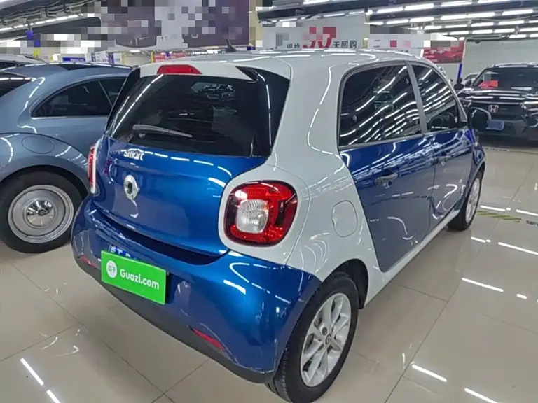 smart forfour 1.0 L 52 kW Agile