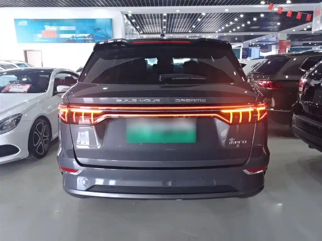 Song Pro NEV DM 1.5 T 4 WD Performance Flagship