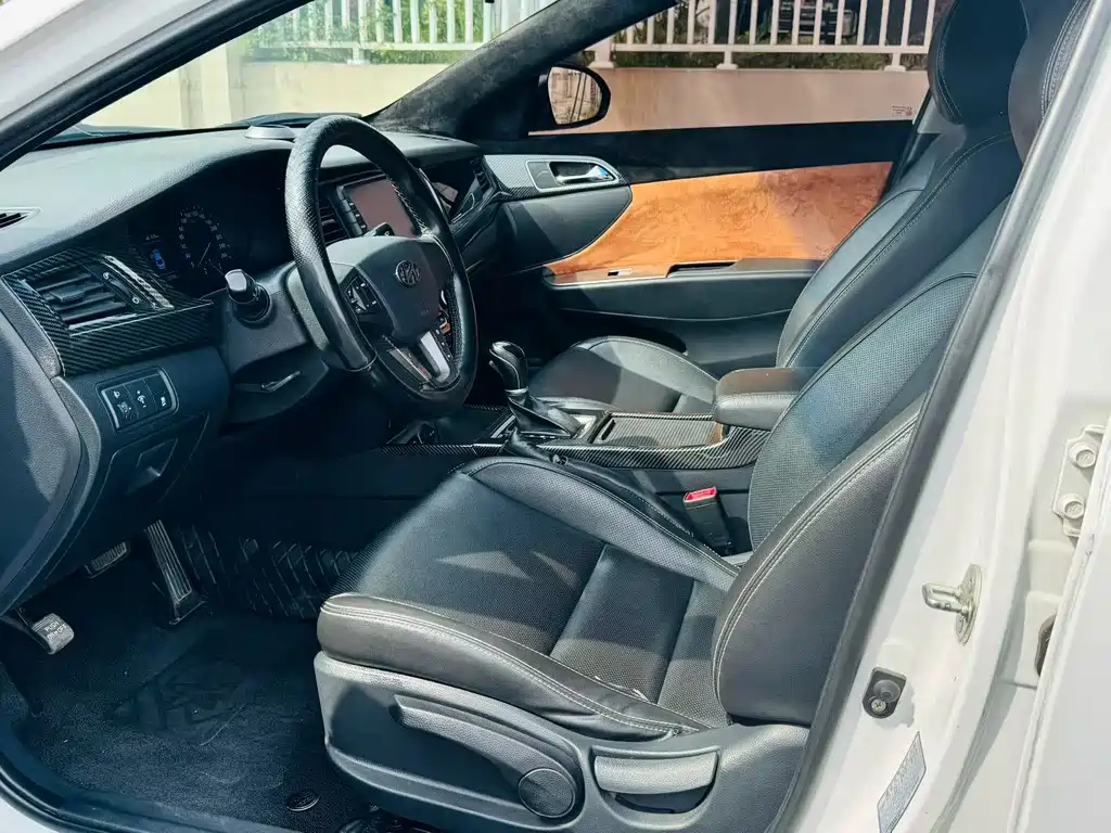 Mistra 1.6 T Auto Intelligent GLS CN-V