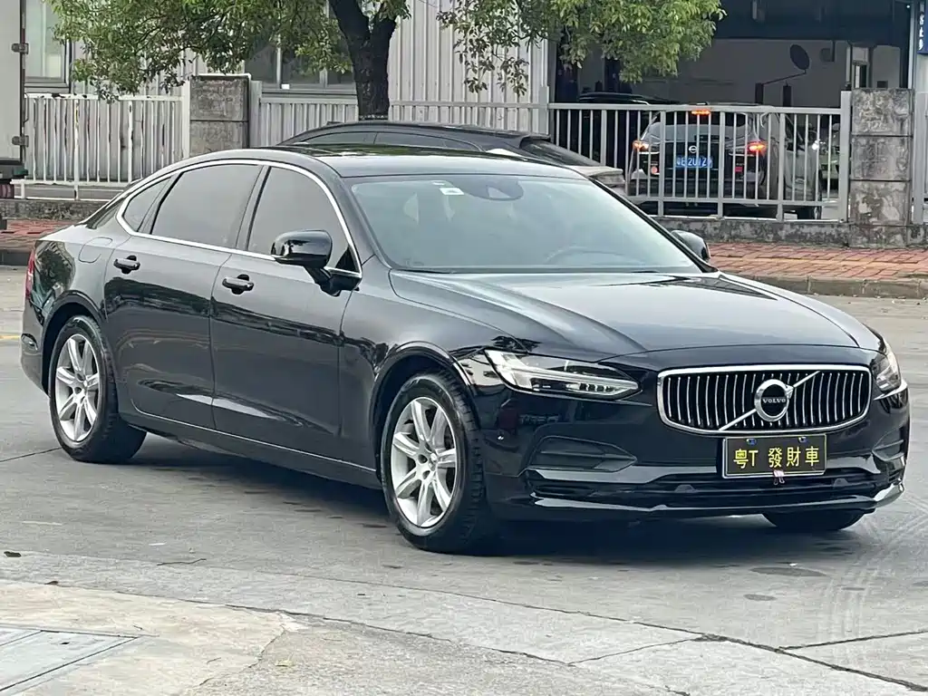 Volvo S90 T4 Smart Ease