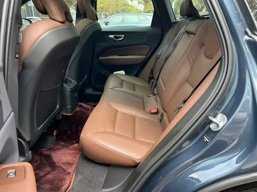 Volvo XC60 PHEV T8 PHEV Long Range 4 WD Smart Vision Luxury