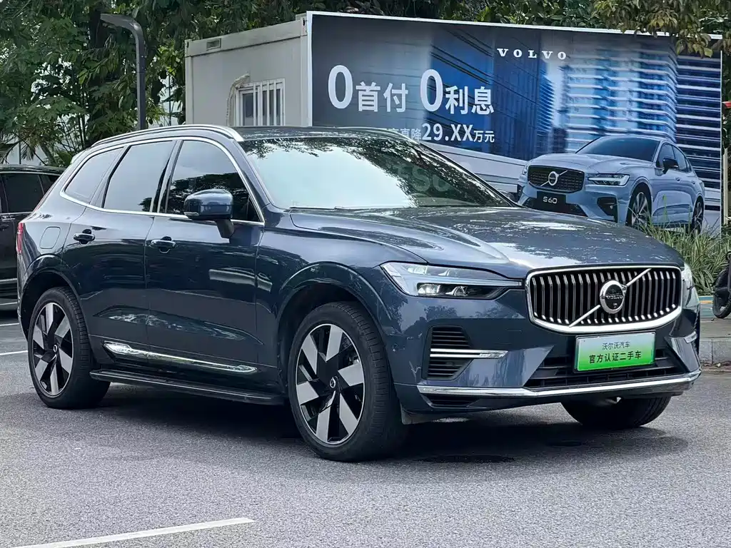 Volvo XC60 PHEV T8 PHEV Long Range 4 WD Smart Vision Luxury