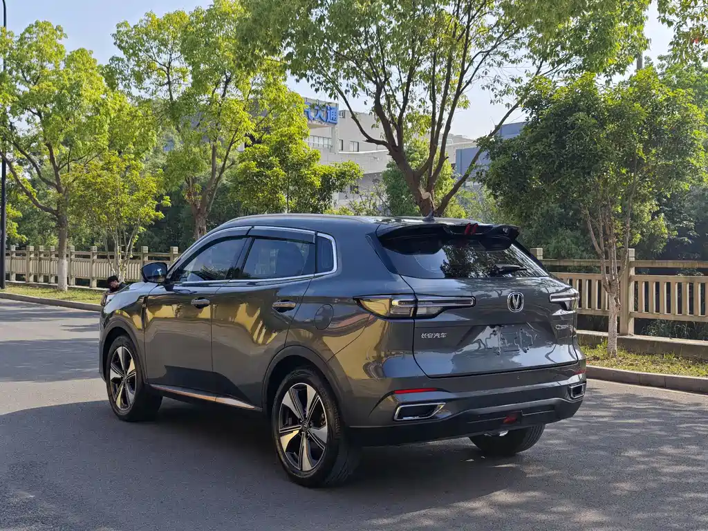 Changan CS55 PLUS 2 nd Gen 1.5 T DCT Distinguished