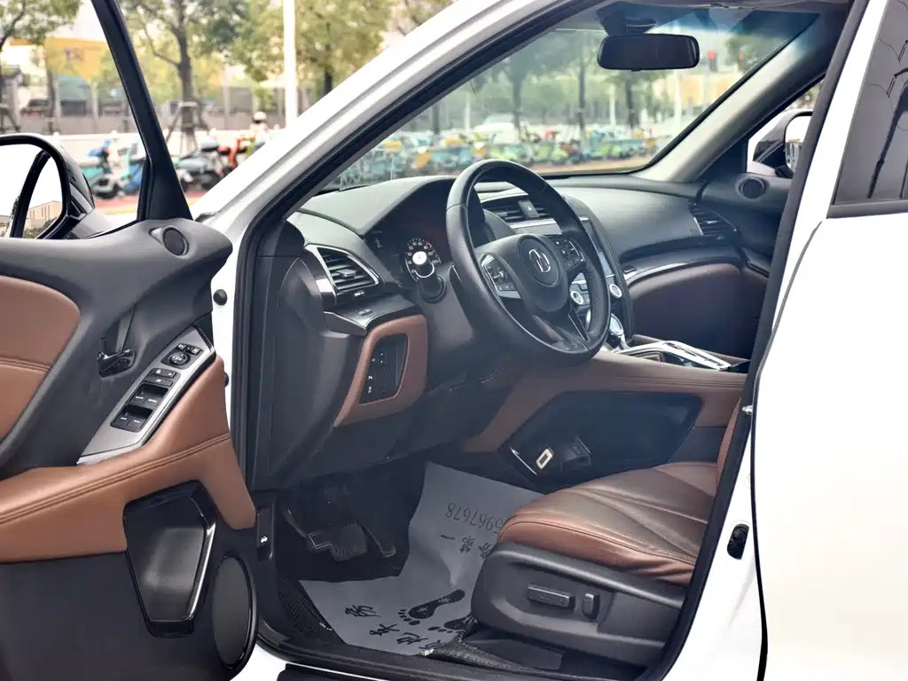 Acura CDX 1.5 T 2 WD Premium