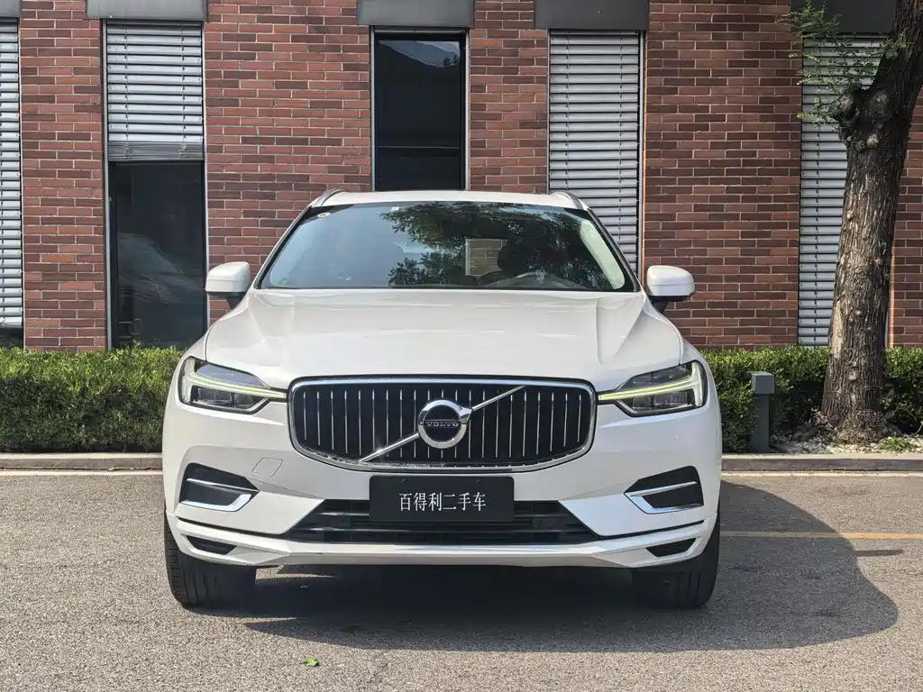 Volvo XC60 T5 4 WD Smart Ease Luxury