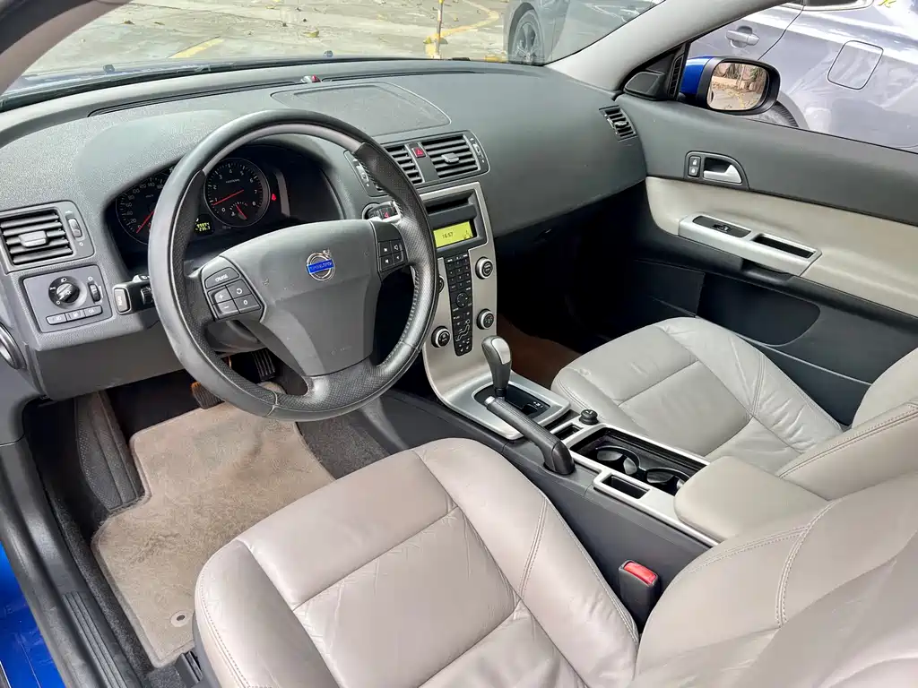 Volvo C30 沃尔沃C30 2008款 2.4 i