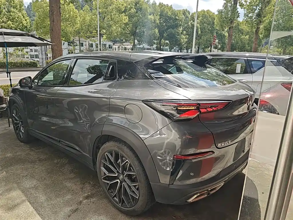 Changan UNI-T 1.5 T Distinguished