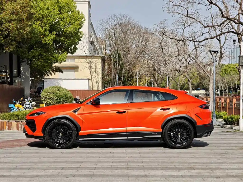 Urus SE 4.0 T Standard