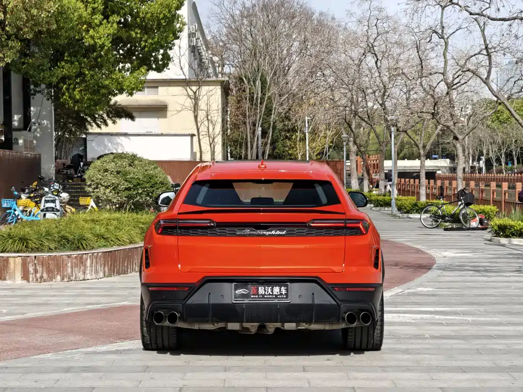 Urus SE 4.0 T Standard