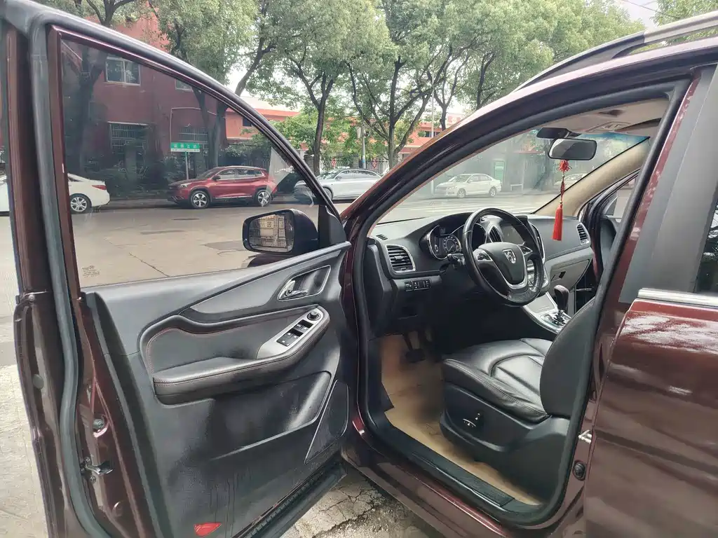 Baojun 560 1.8 L iAMT Luxury