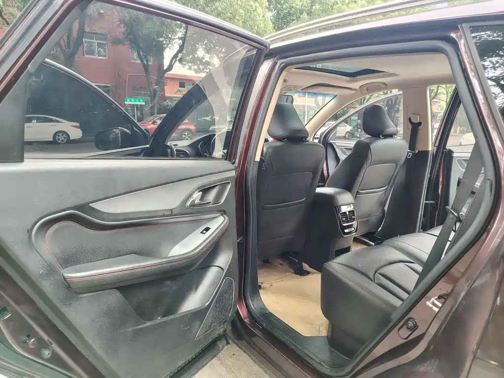 Baojun 560 1.8 L iAMT Luxury