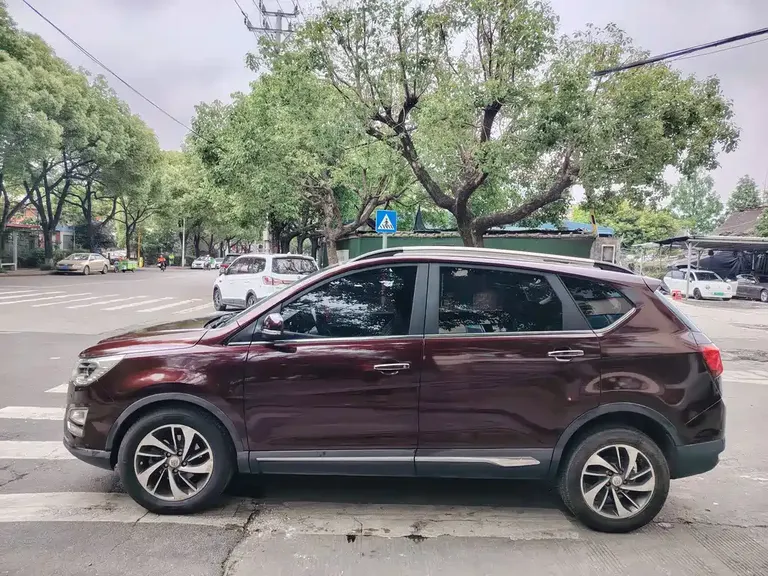 Baojun 560 1.8 L iAMT Luxury