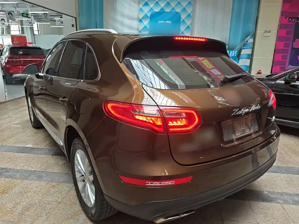 Zotye SR9 2.0 T Auto Ultimate Light