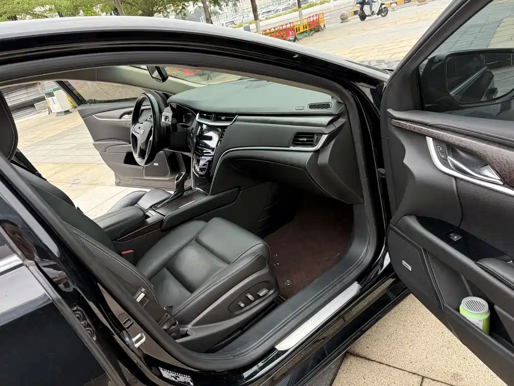 Cadillac XTS 28 T Elite