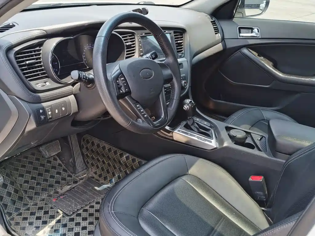 Kia K5 2.0 L Auto DLX