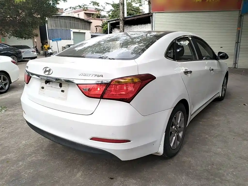 Mistra 1.8 L Auto Intelligent GLS