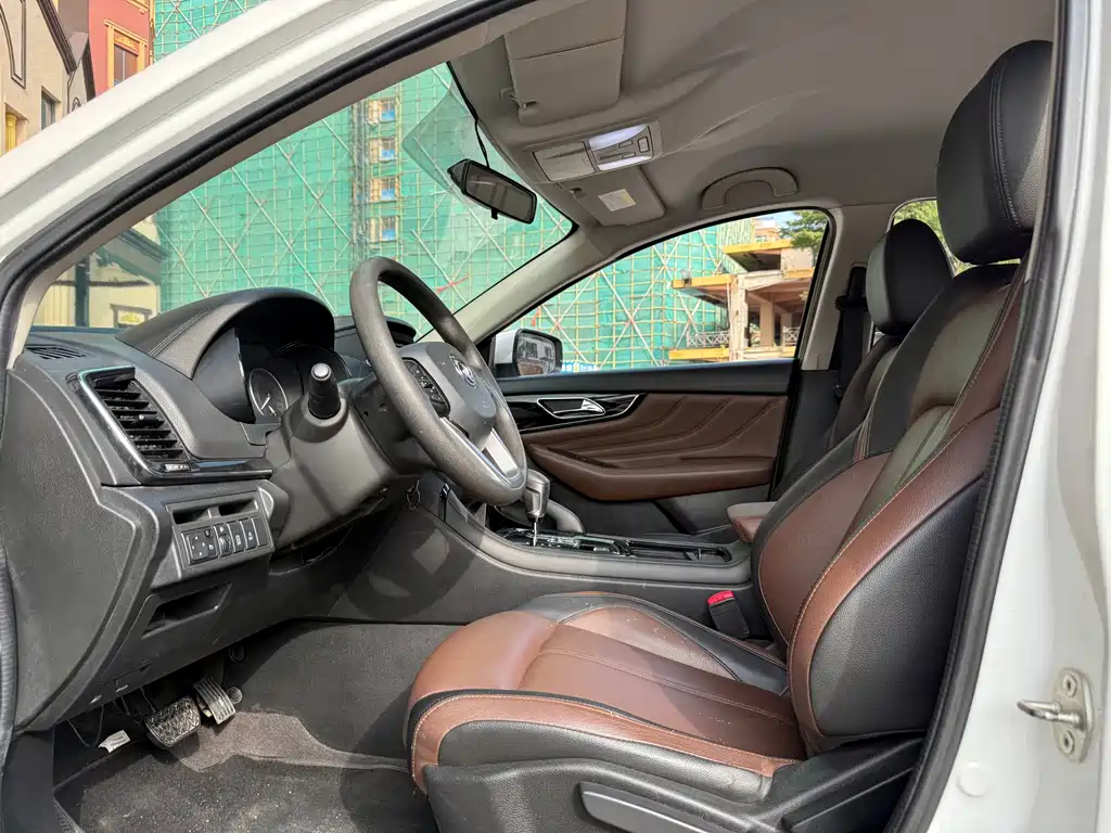 Dongfeng Fengshen AX7 Classic 1.6 T Auto Elite
