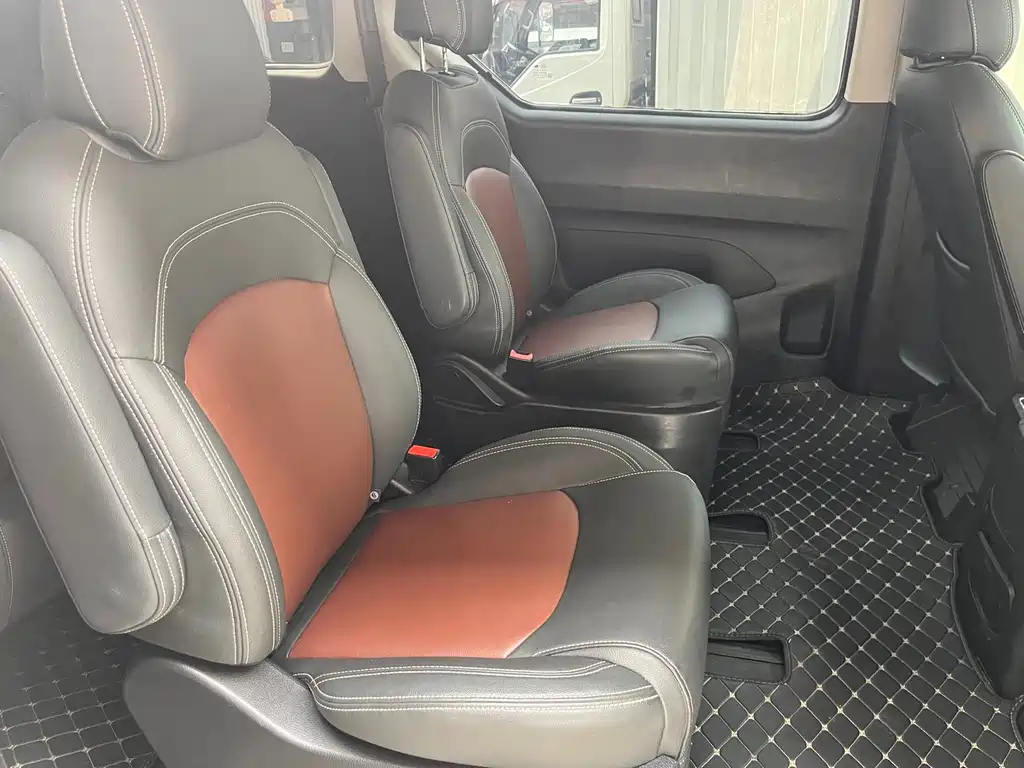 Maxus G10 PLUS 2.0 T Auto Executive