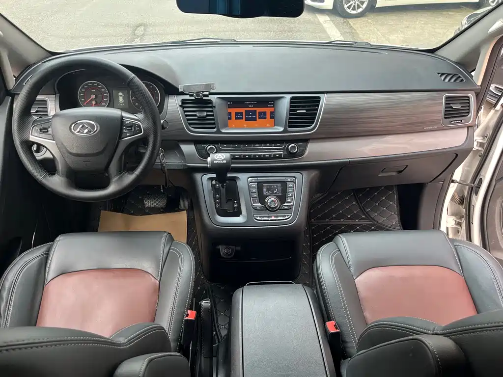 Maxus G10 PLUS 2.0 T Auto Executive