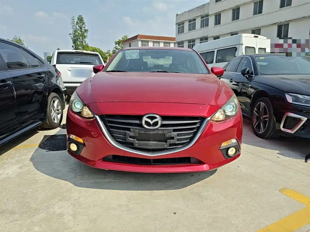 Mazda 3 Axela Sedan 1.5 L Auto Luxury