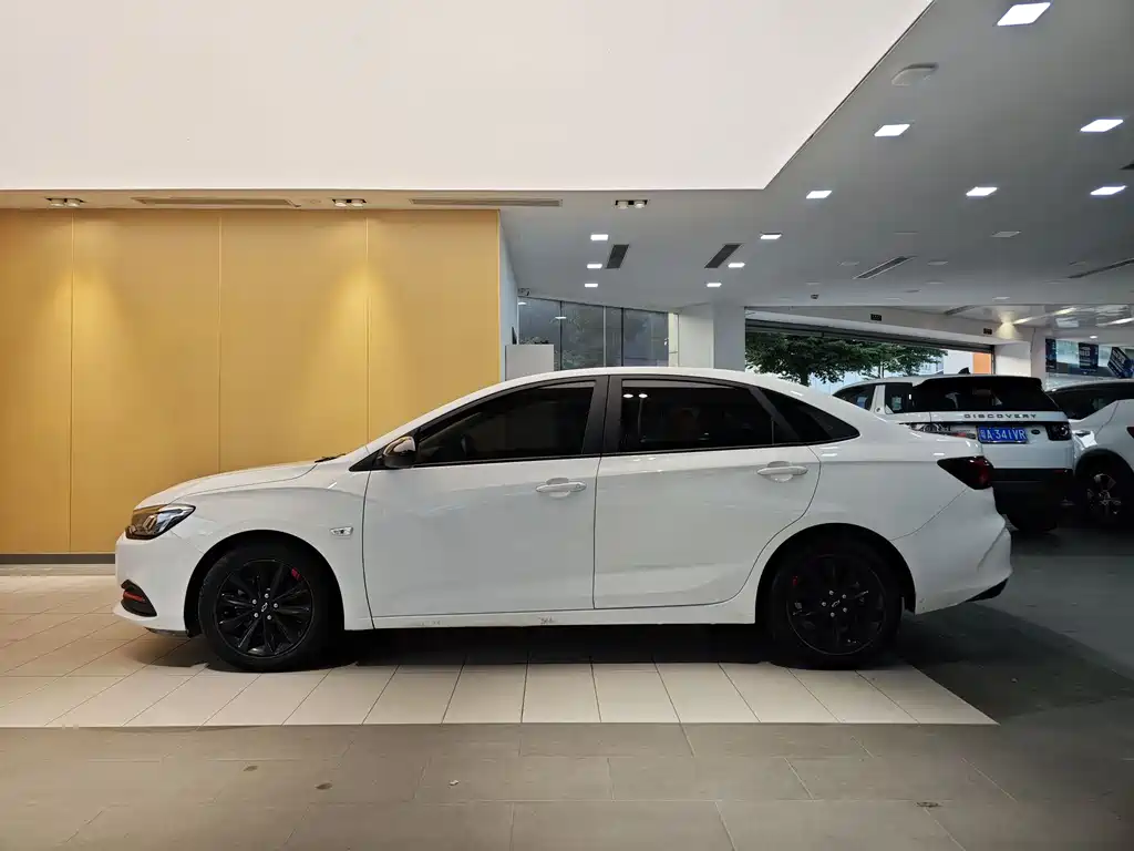 Monza Mild Hybrid Redline 320 T DCT Brisk