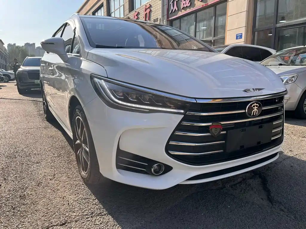 Song MAX 1.5 T Auto Connected Elite 7-seat