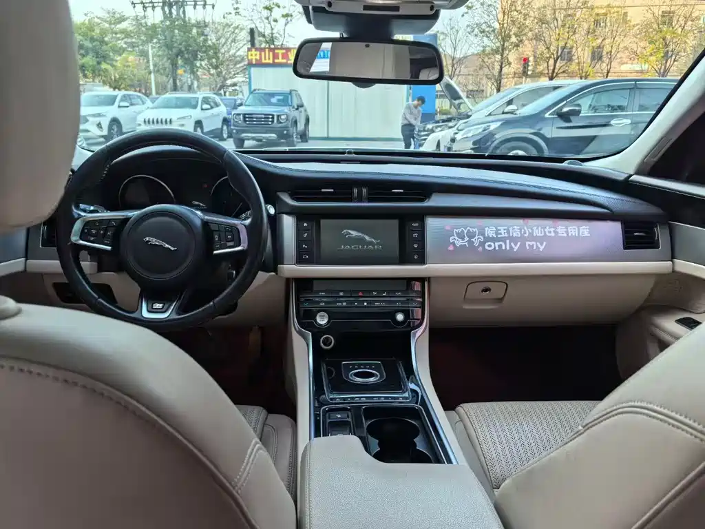 Jaguar XF XF 2.0 T 2 WD Elegance