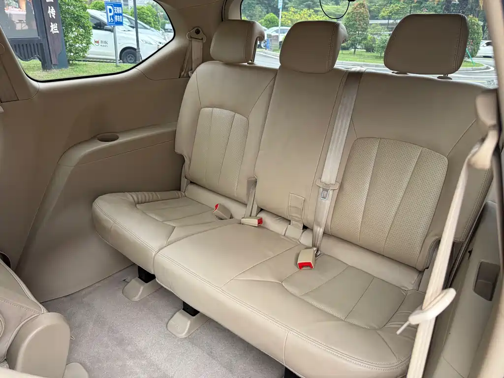 Baojun 730 1.5 T Manual Luxury 7-seat