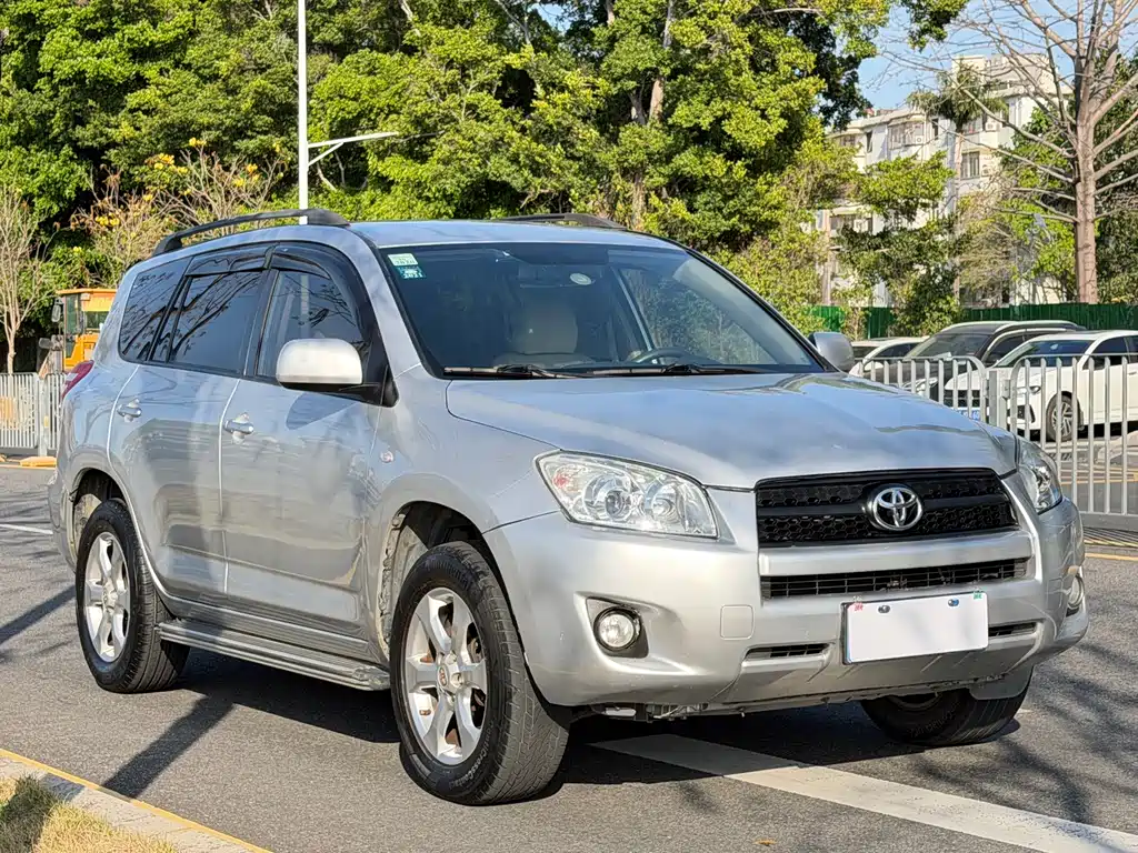 RAV4 Special Enjoyment 2.0 L Auto Classic
