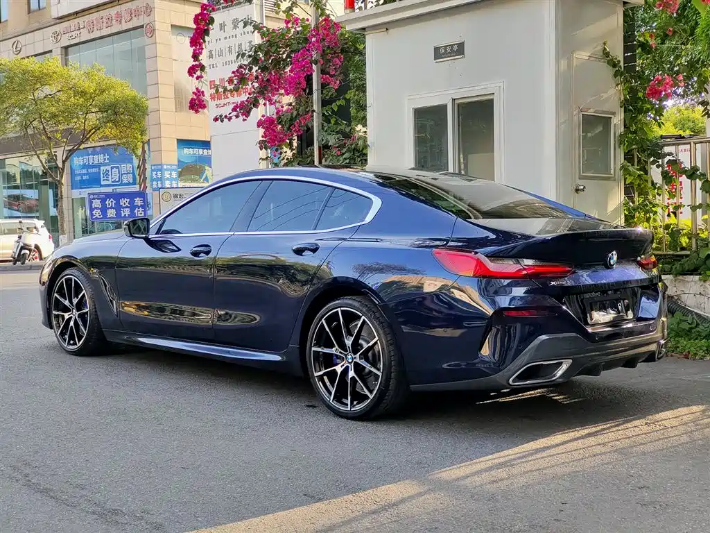 BMW 8 Series 840 i xDrive 4-door Coupe M Sport Package