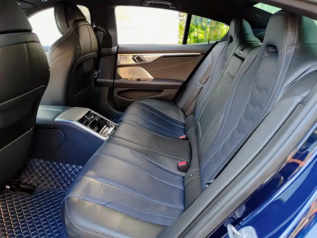 BMW 8 Series 840 i xDrive 4-door Coupe M Sport Package