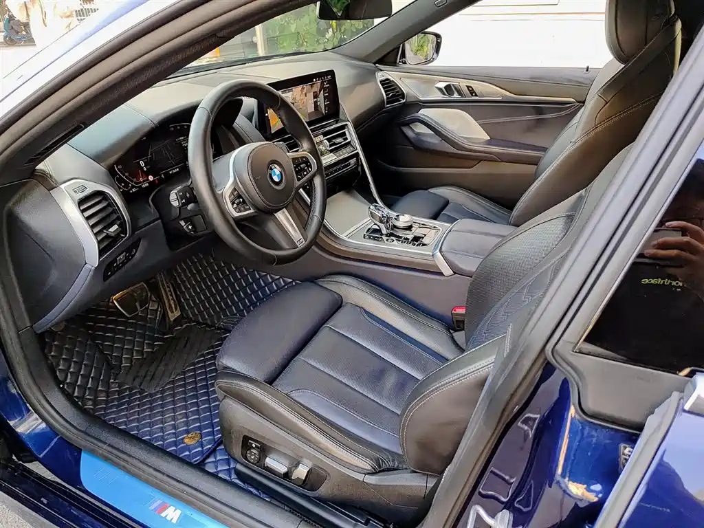 BMW 8 Series 840 i xDrive 4-door Coupe M Sport Package