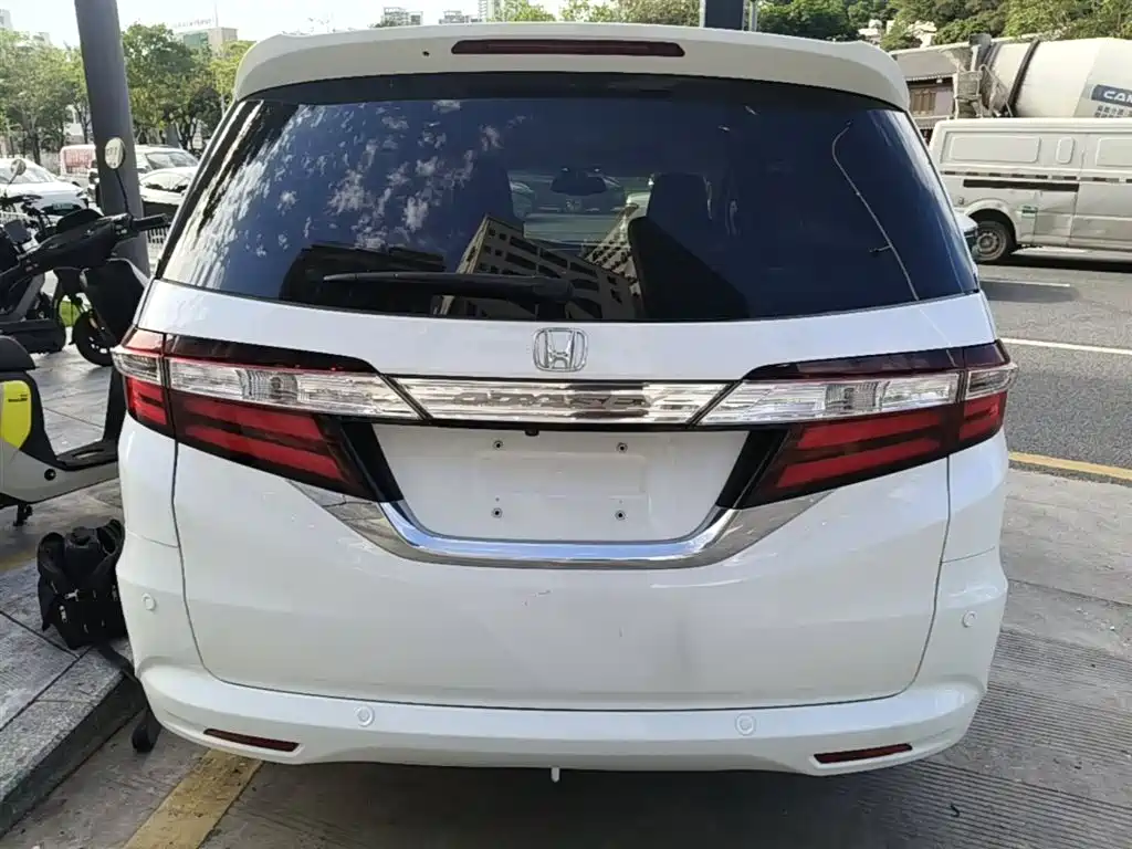 Odyssey Facelift 2.4 L Smart Enjoyment