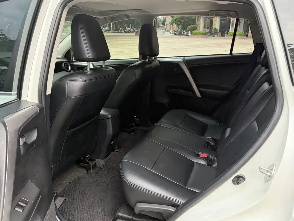 RAV4 2.0 L CVT 2 WD Style CN-V