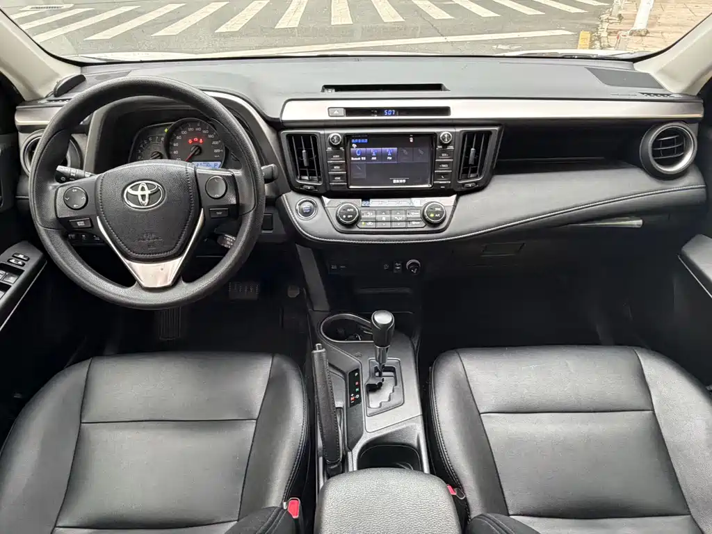 RAV4 2.0 L CVT 2 WD Style CN-V