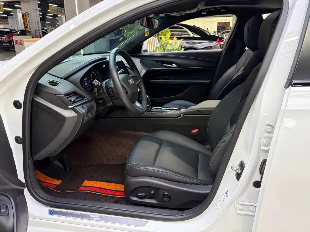 Cadillac CT4 28 T Style