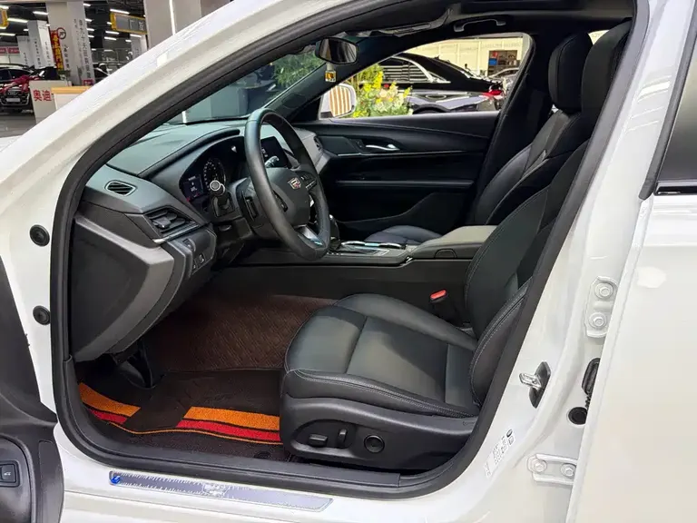 Cadillac CT4 28 T Style
