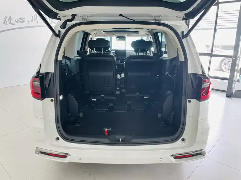 Honda Odyssey 2.0 L e:HEV Sharp· Shine Enjoyment