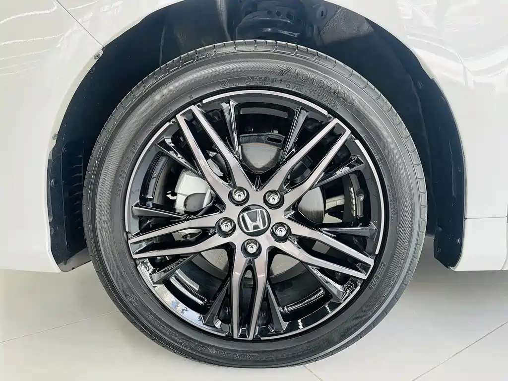 Odyssey 2.0 L e:HEV Sharp· Shine Enjoyment