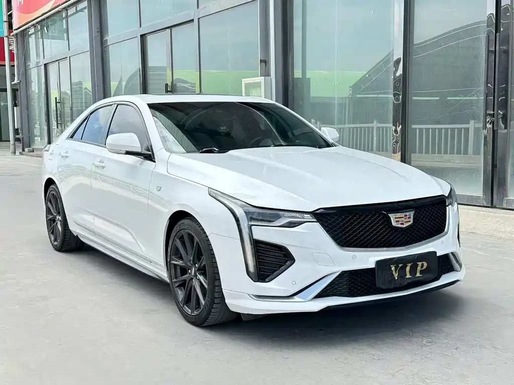Cadillac CT4 28 T Distinguished